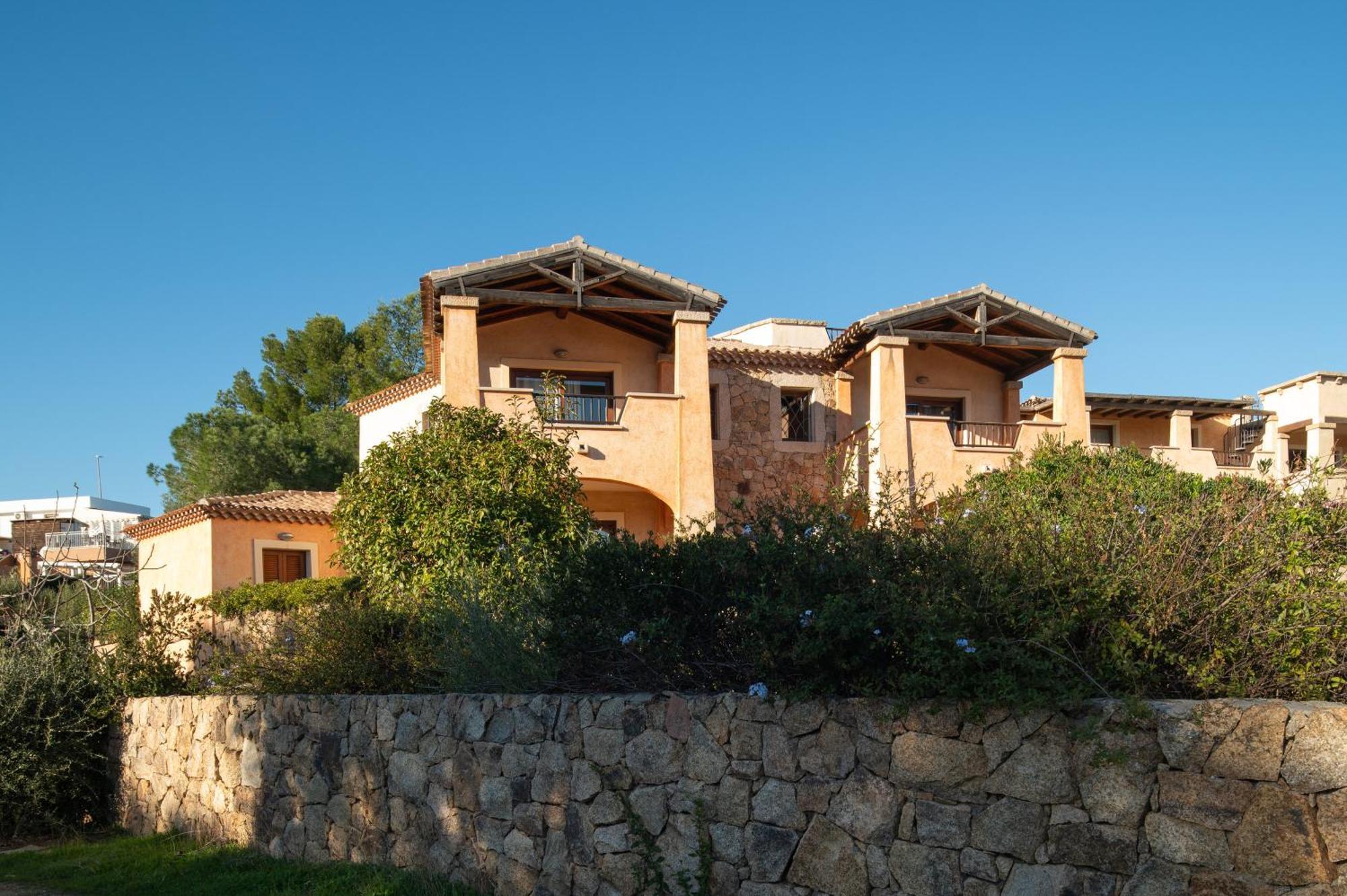 Villaggio Perlacea - Your House In Sardinia กอลโฟอารันชี ภายนอก รูปภาพ
