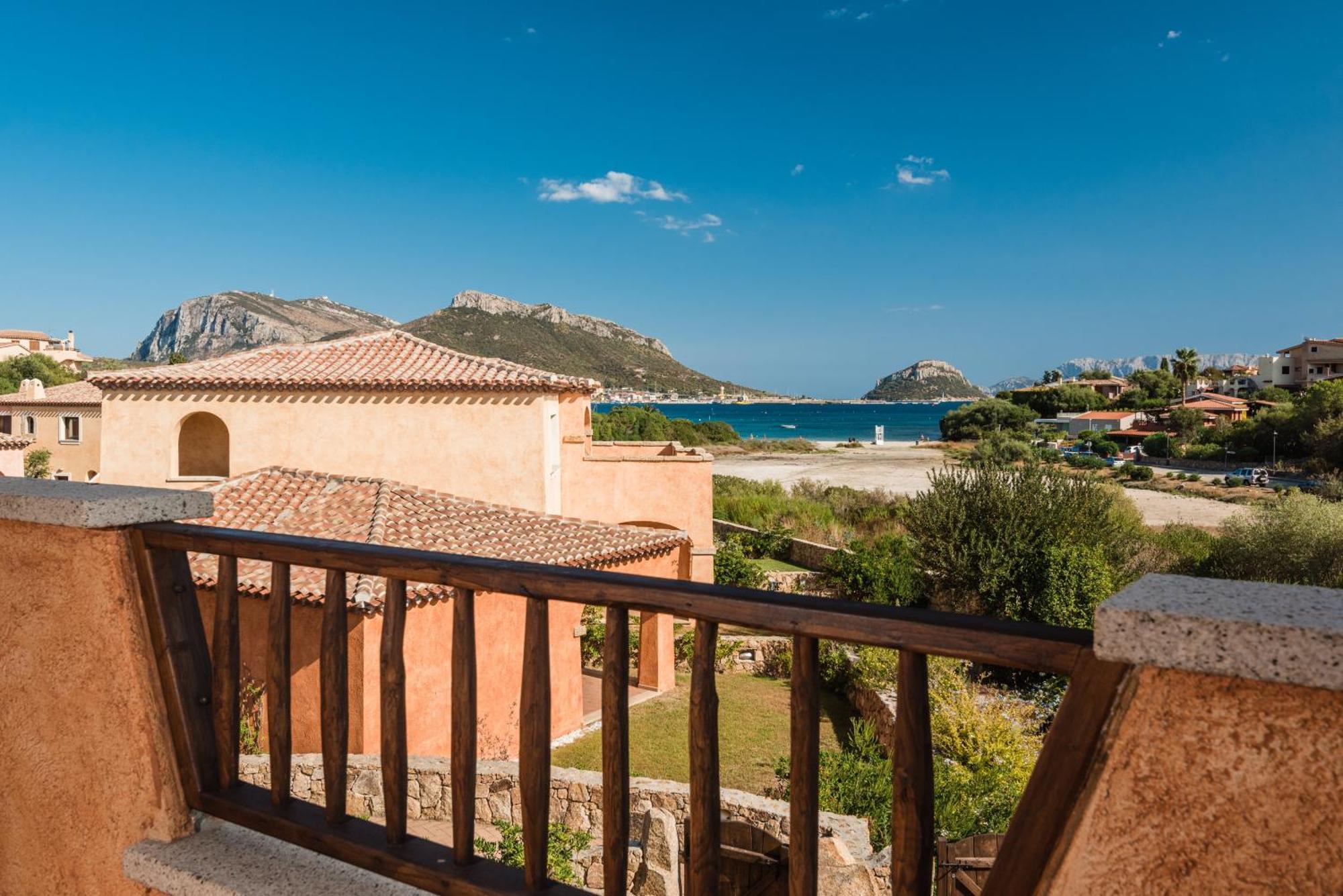 Villaggio Perlacea - Your House In Sardinia กอลโฟอารันชี ภายนอก รูปภาพ