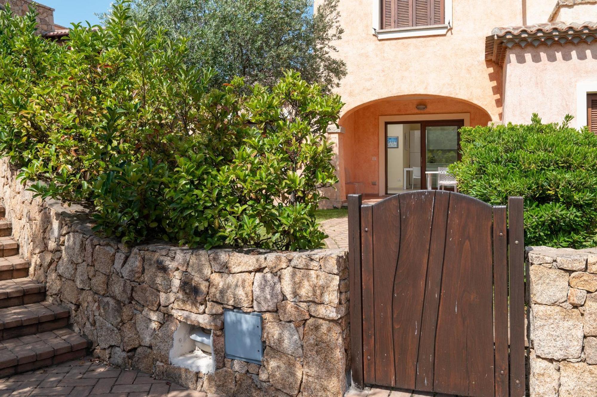 Villaggio Perlacea - Your House In Sardinia กอลโฟอารันชี ภายนอก รูปภาพ